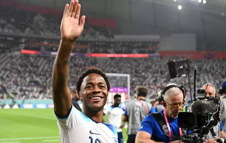 Sterling se reincorpora a Inglaterra para la Copa Mundial