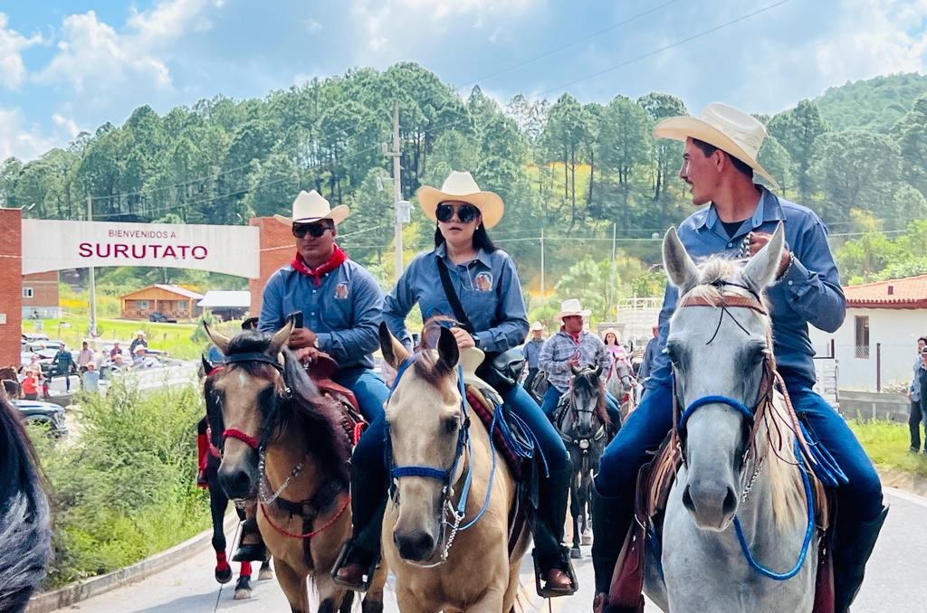 $!Más de 2 mil jinetes participan en la cabalgata Surutato 2023, en Badiraguato