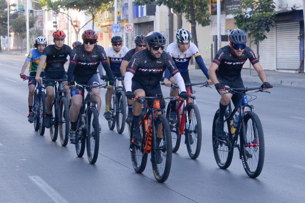 $!Olímpico Ignacio Prado gana el Circuito del Día de la Mujer celebrado en Culiacán
