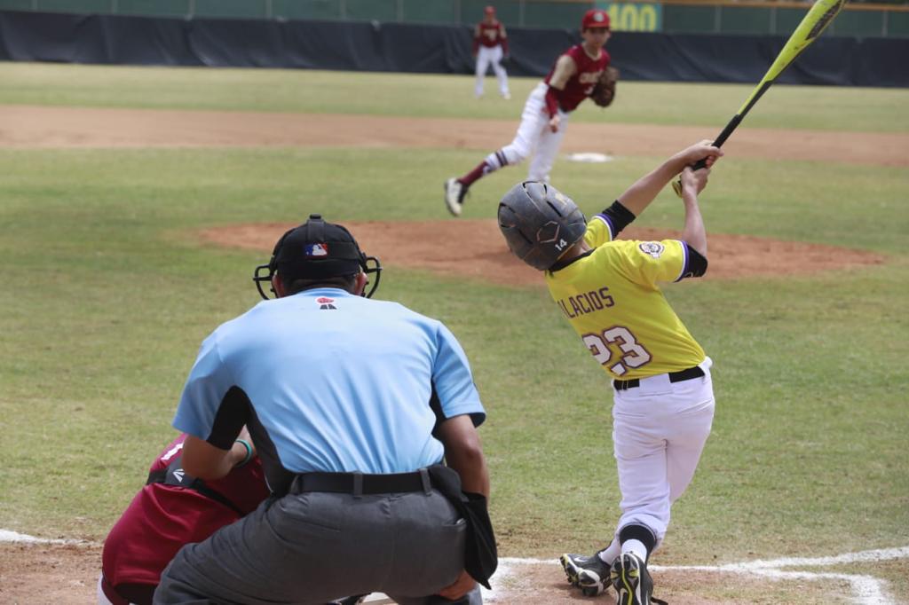 $!Rocha Moya acude a La Higuerita a apoyar a sinaloenses que compiten en Clasificatorio Cal Ripken Jr.