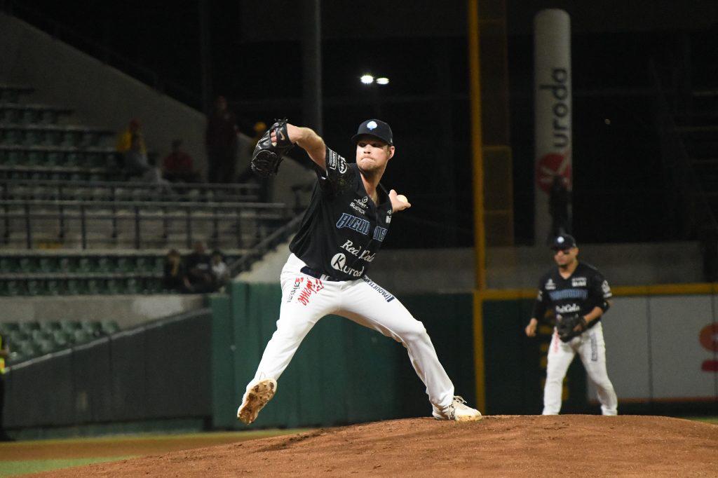 $!Jesse Castillo respalda joya de pitcheo en Guasave