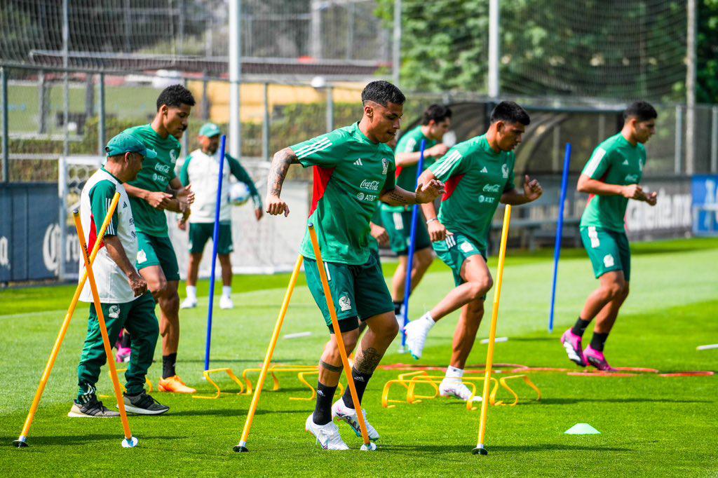 $!Llegó la hora para que Mazatlán albergue este miércoles el histórico juego del Tricolor