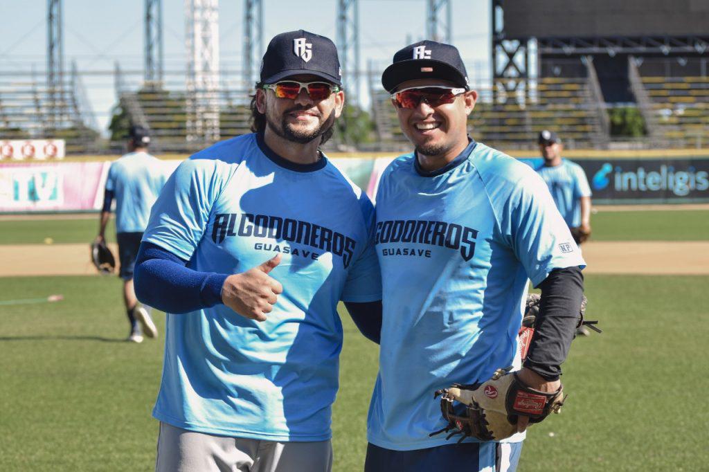 $!José Félix y Keven Lamas en un break del entrenamiento.