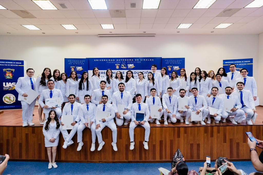 $!Grupo 1 de la Facultad de Medicina de la UAS.