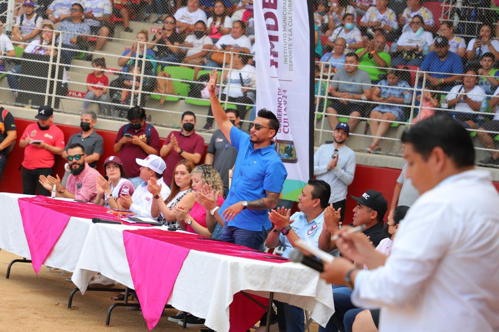 $!Martha Lizárraga es homenajeada al inaugurarse Nacional de Softbol Infantil Femenil