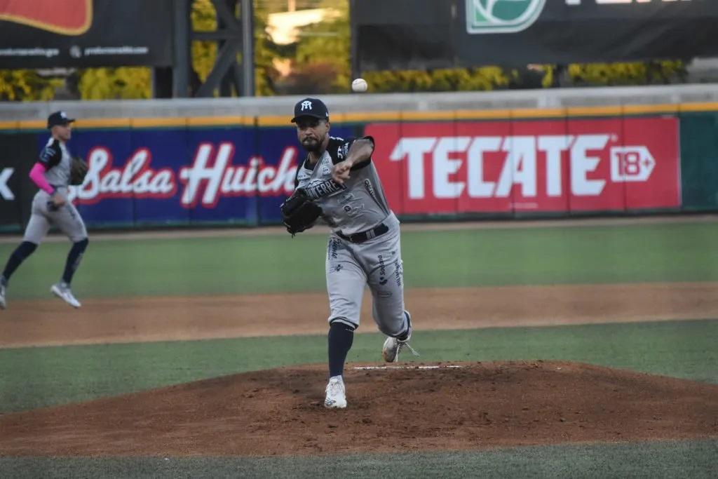 $!En juego de pitcheo, Sultanes evita la barrida ante Algodoneros