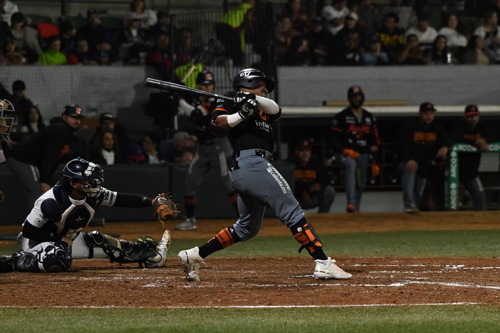 $!Naranjeros retoma ventaja en la semifinal ante Algodoneros