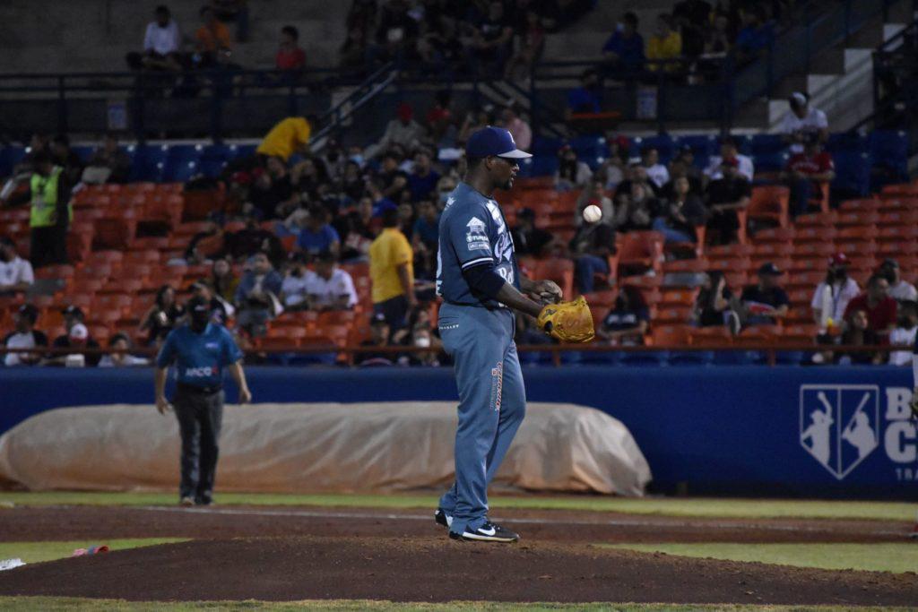 $!Águilas frena a Algodoneros y empareja la serie