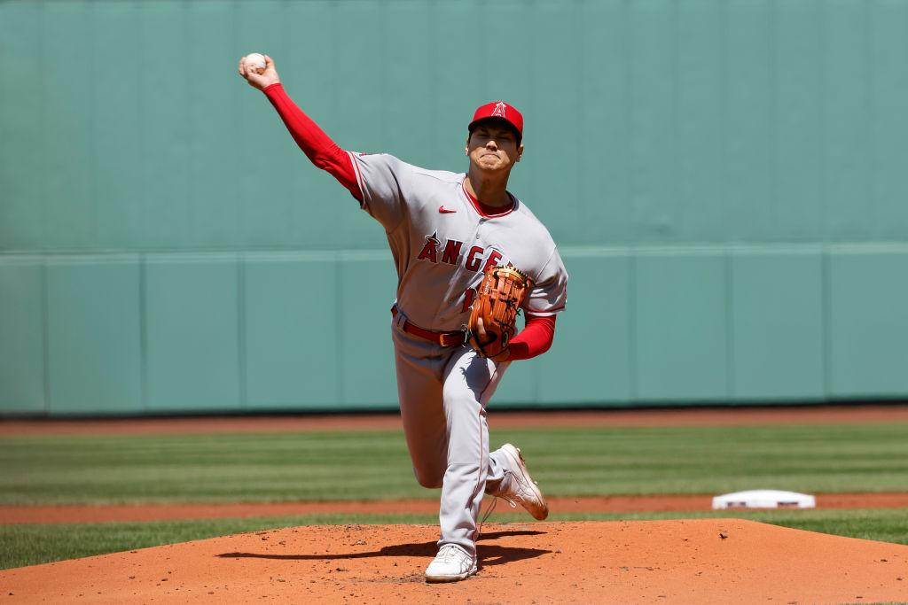$!Shohei Ohtani brilla como días de Babe Ruth en Fenway Park