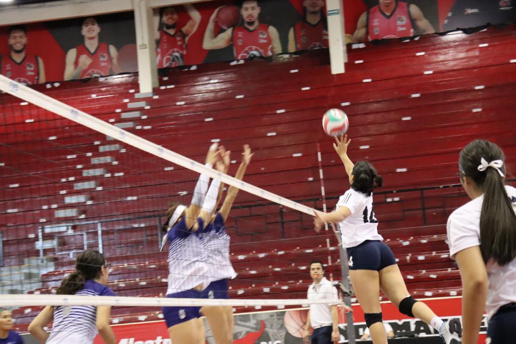 $!Águilas UAS arranca con triunfos en el voleibol de sala de la Universiada Nacional