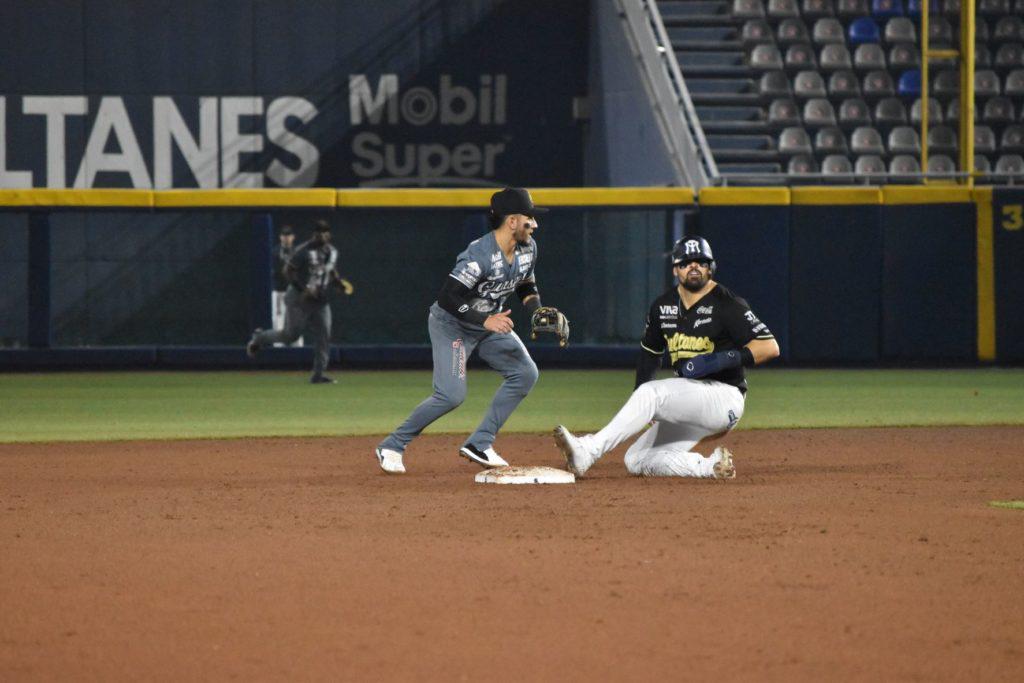 $!Sólida apertura de Encina lleva a Algodoneros a emparejar la serie en Monterrey