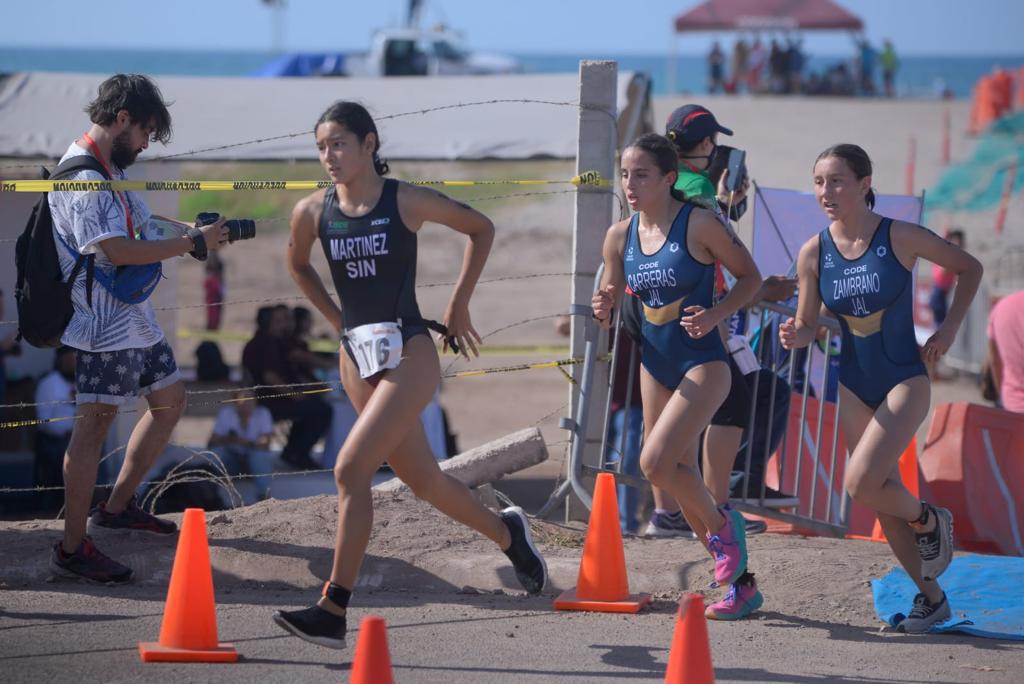 $!Victoria Martínez: Un bronce de muchos sacrificios en el triatlón de los Juegos Conade