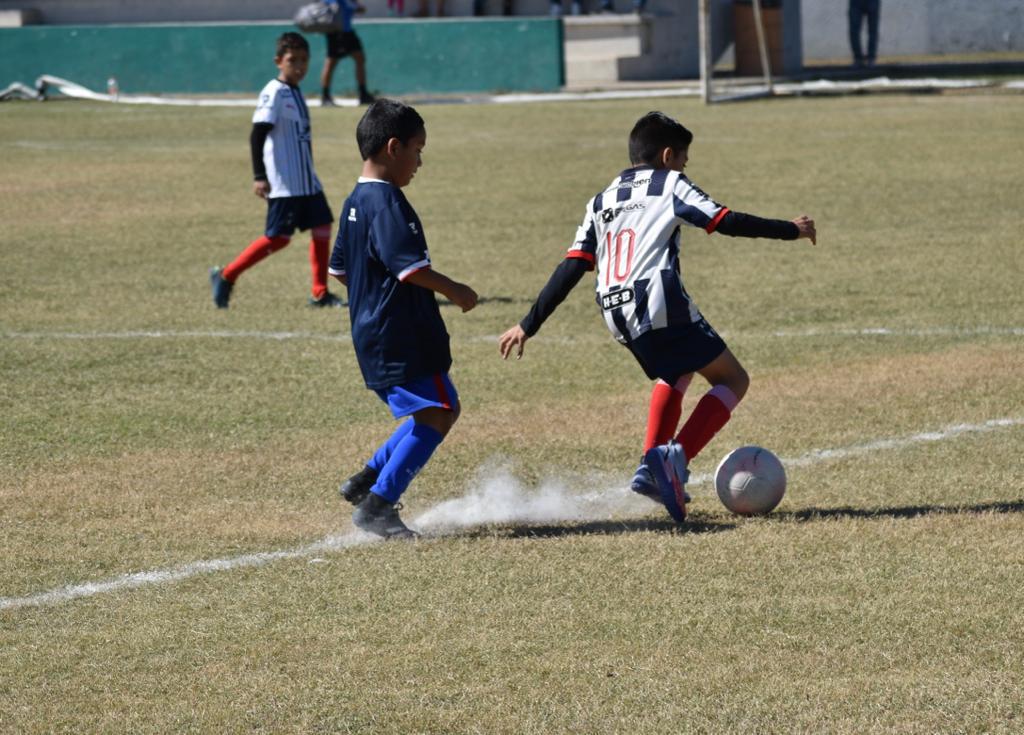 $!Mantiene Rayados el estado de gracia en la Liga Imdem de Futbol