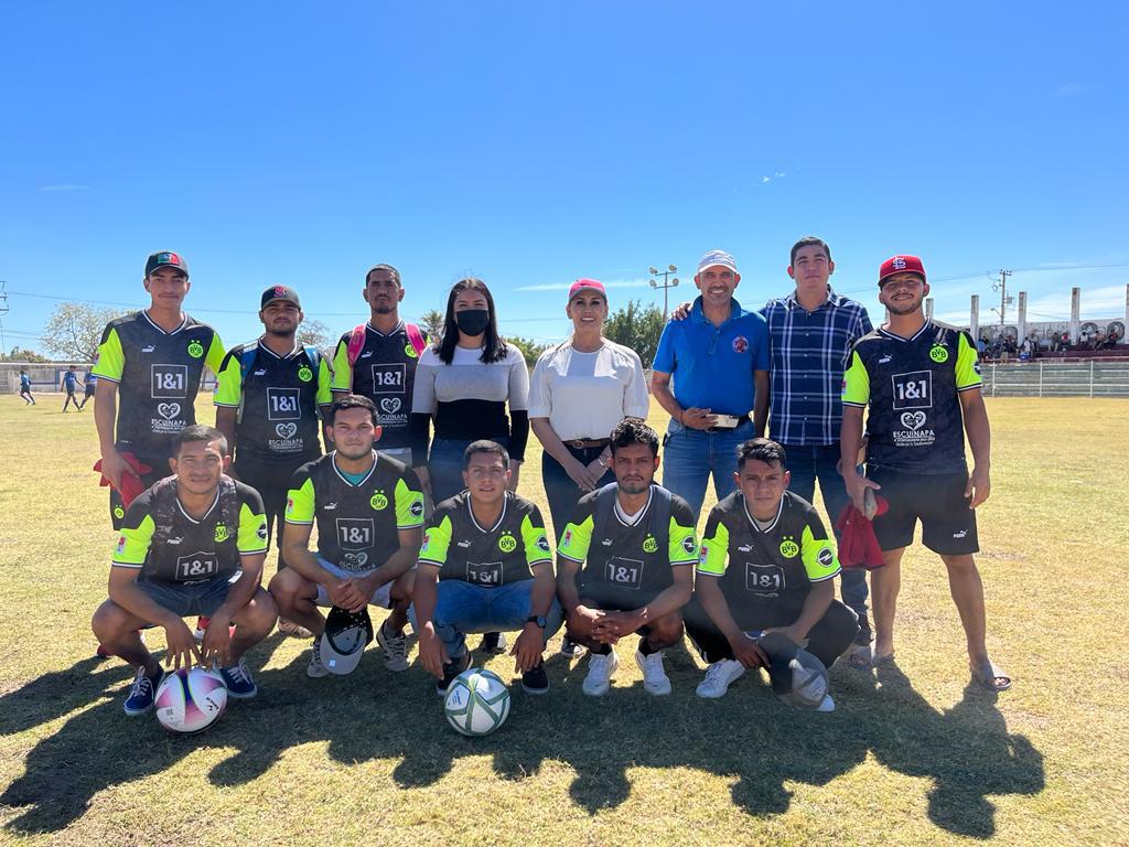 $!Histórica ceremonia de futbol en Escuinapa, cinco ligas son inauguradas