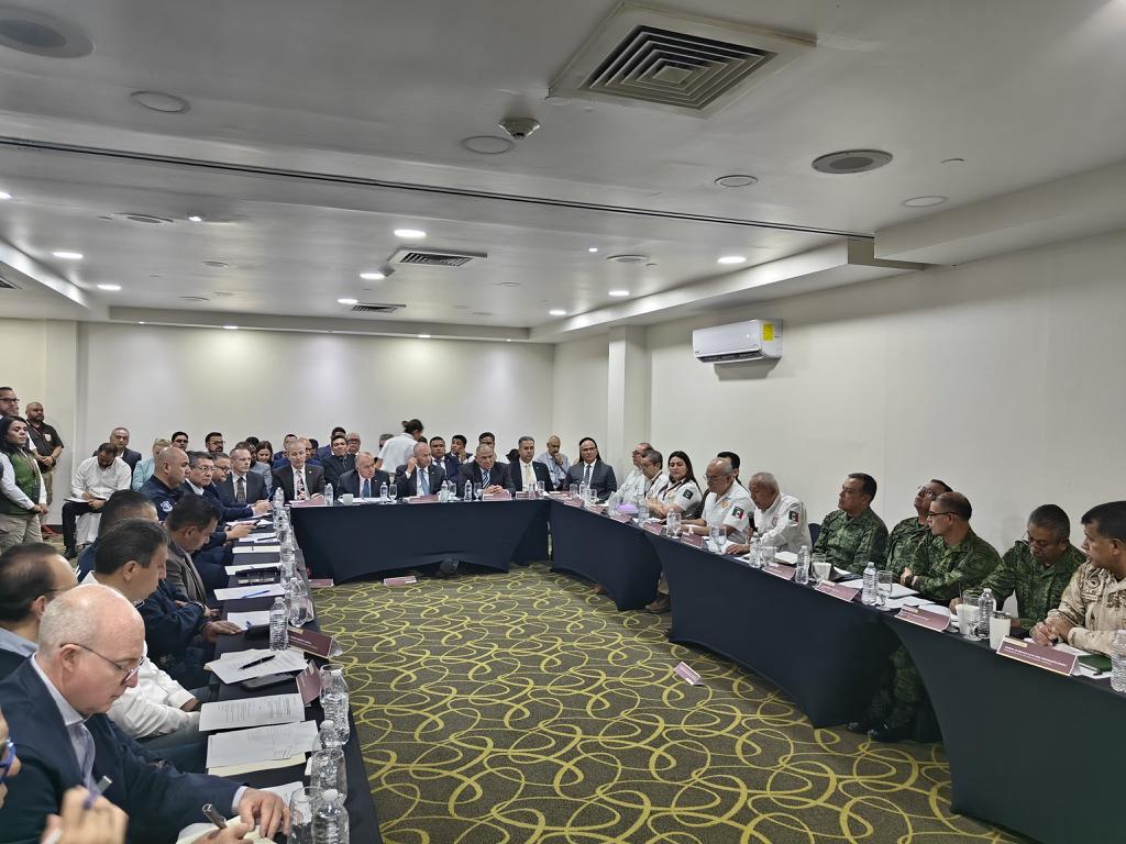 $!Reunión de autoridades mexicanas con funcionarios estadounidenses de CBP celebrada en Ciudad Juárez este viernes 22 de septiembre.