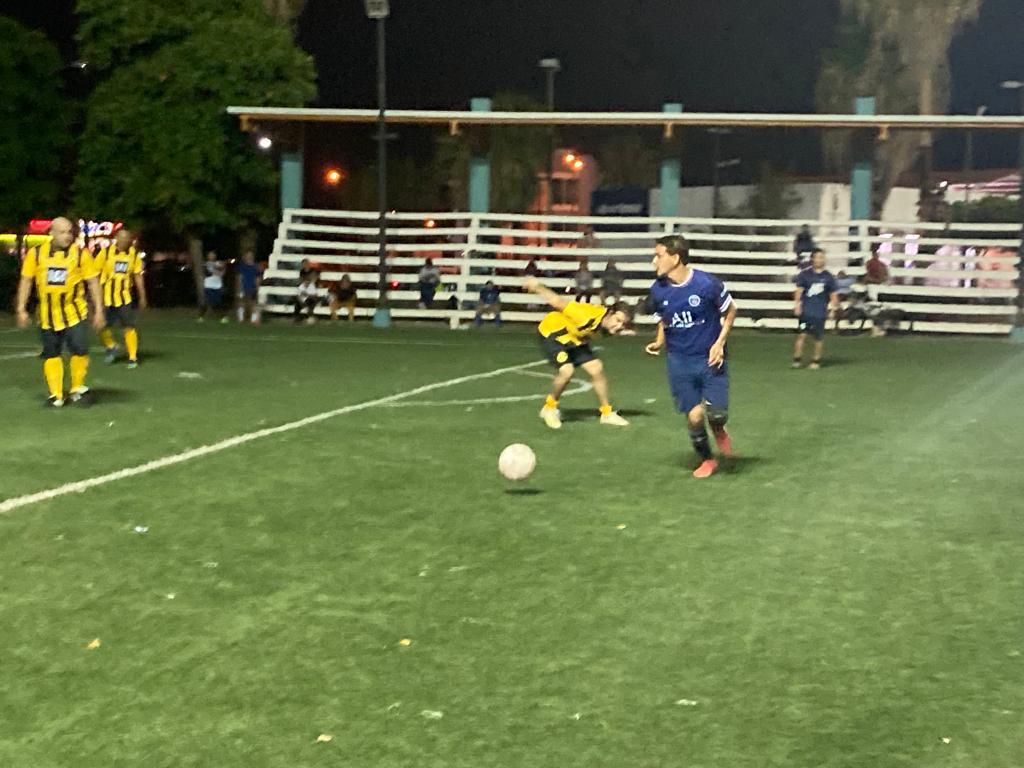 $!Le dan duro golpe al campeón de la Liga de Futbol de Medios de Comunicación
