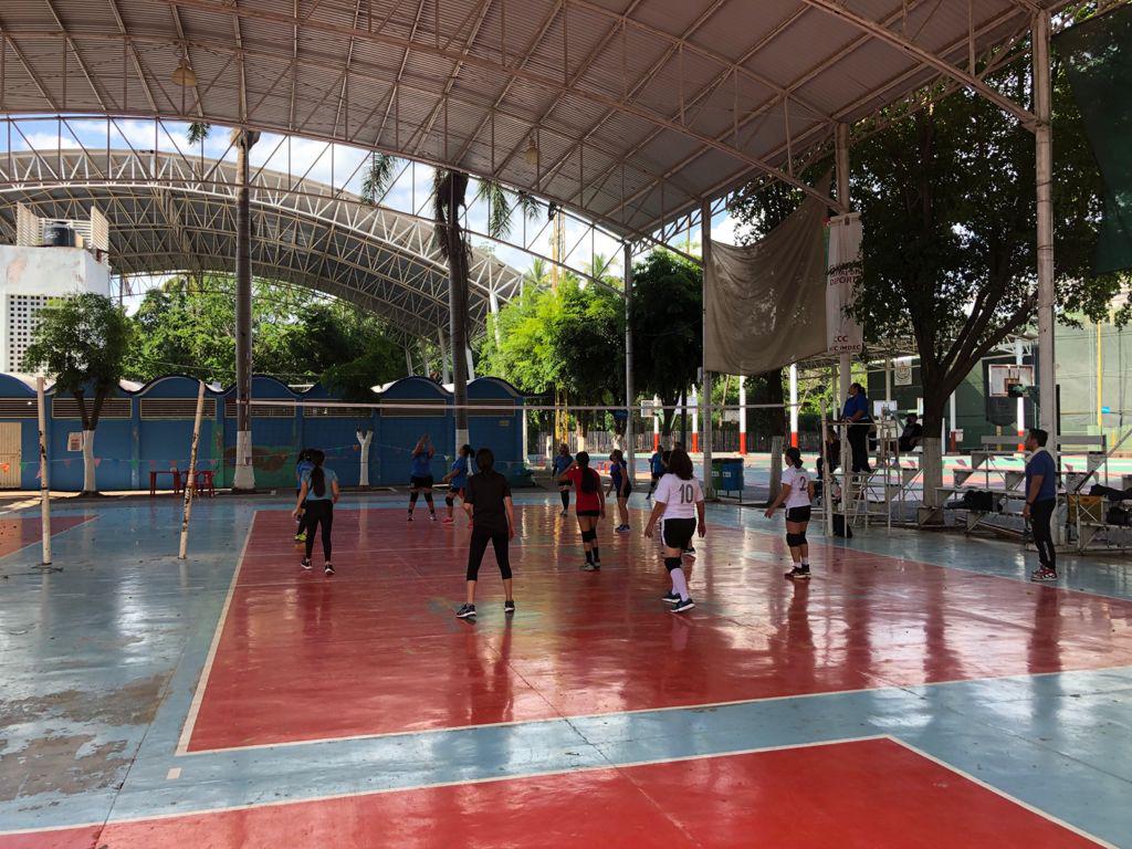 $!Imponen sus remates en Torneo de Voleibol Femenil Culiacán Ciudad Capital