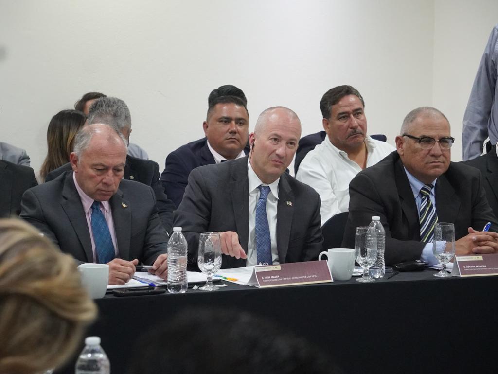 $!El comisionado de CBP, Troy A. Miller, durante la reunión con funcionarios mexicanos en Ciudad Juárez.
