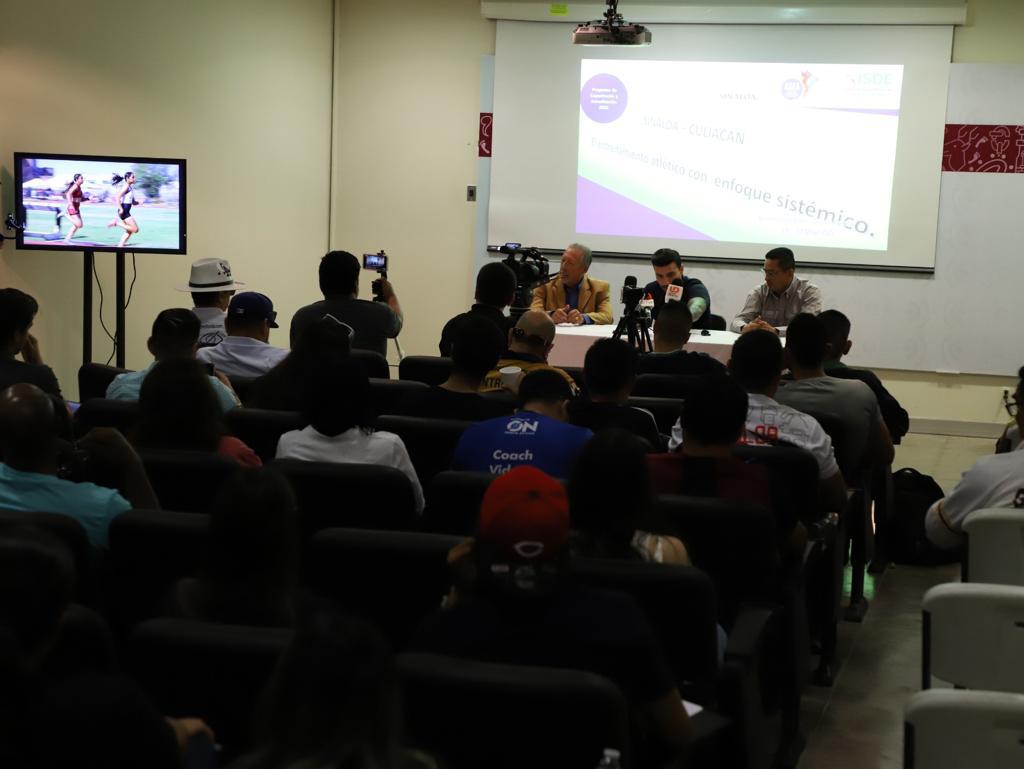 $!Tienen entrenadores sinaloenses capacitación deportiva de alto nivel