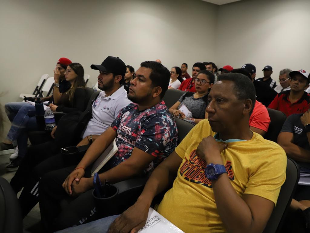 $!Tienen entrenadores sinaloenses capacitación deportiva de alto nivel