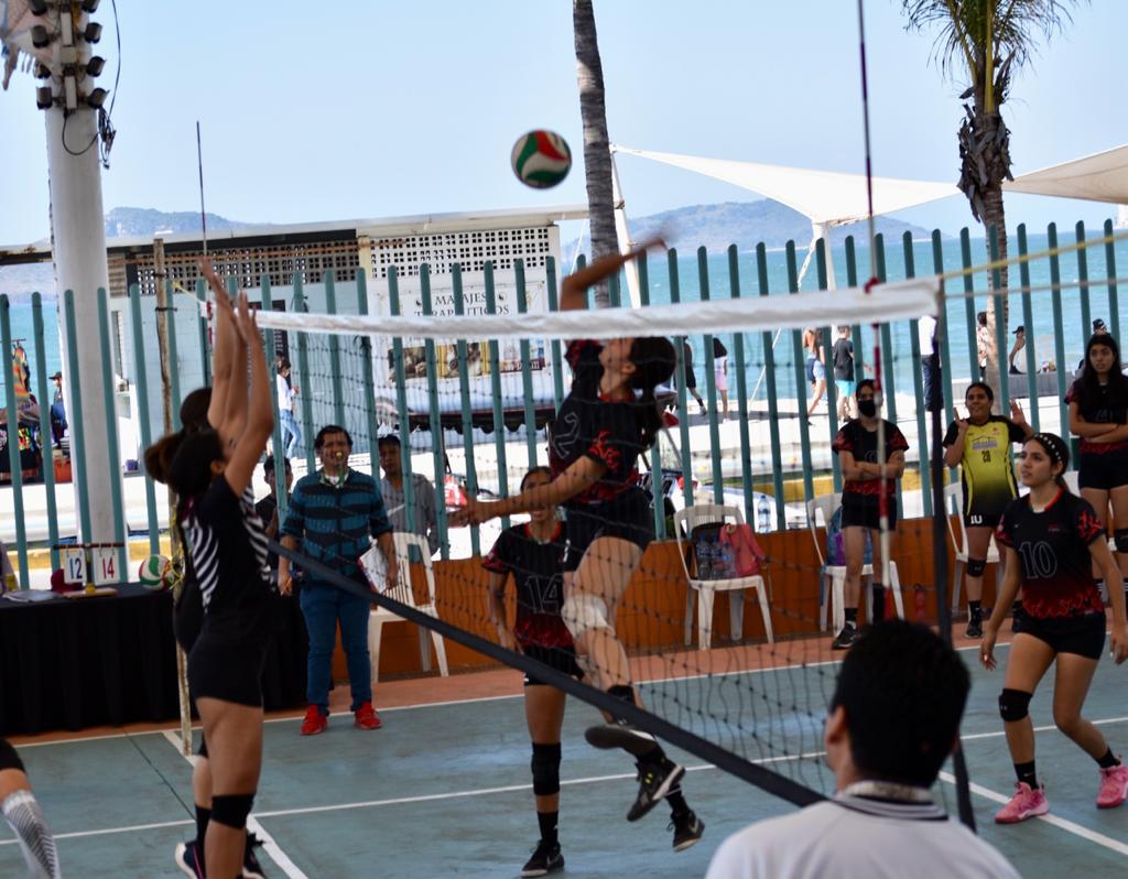 $!Inicia séptima edición de la Liga Dominical de Voleibol Circuito Sur de Sinaloa