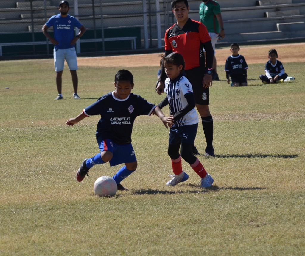 $!Mantiene Rayados el estado de gracia en la Liga Imdem de Futbol