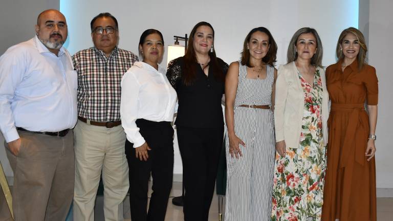 Milton Angulo, José Sekisaka, Arcelia Ortega, Patricia Lizárraga, Masiel Blanco, Laura Sinagawa y Beatriz González.