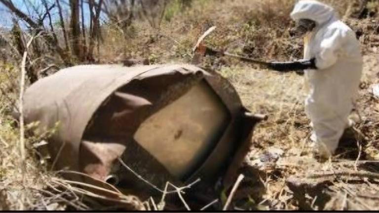 Los laboratorios clandestinos fueron asegurados por las fuerzas militares en los municipios de Culiacán, Cosalá y Choix.
