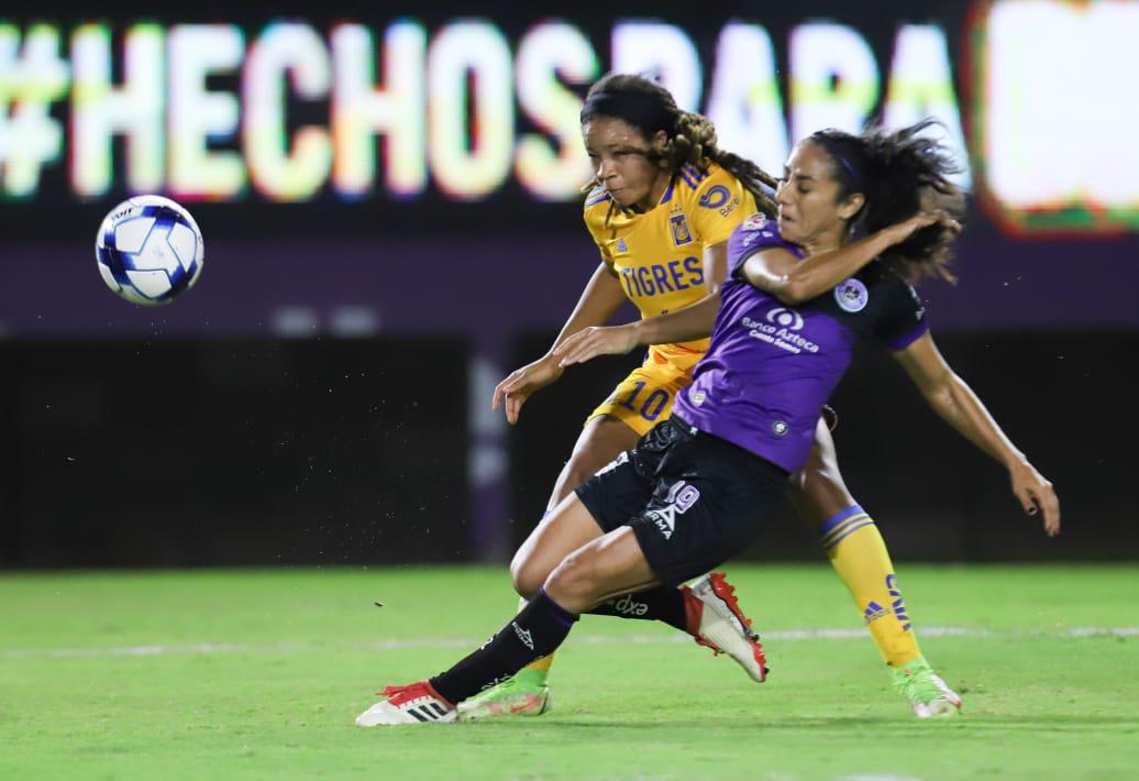 $!Tigres desgarra a Mazatlán Femenil en el Kraken