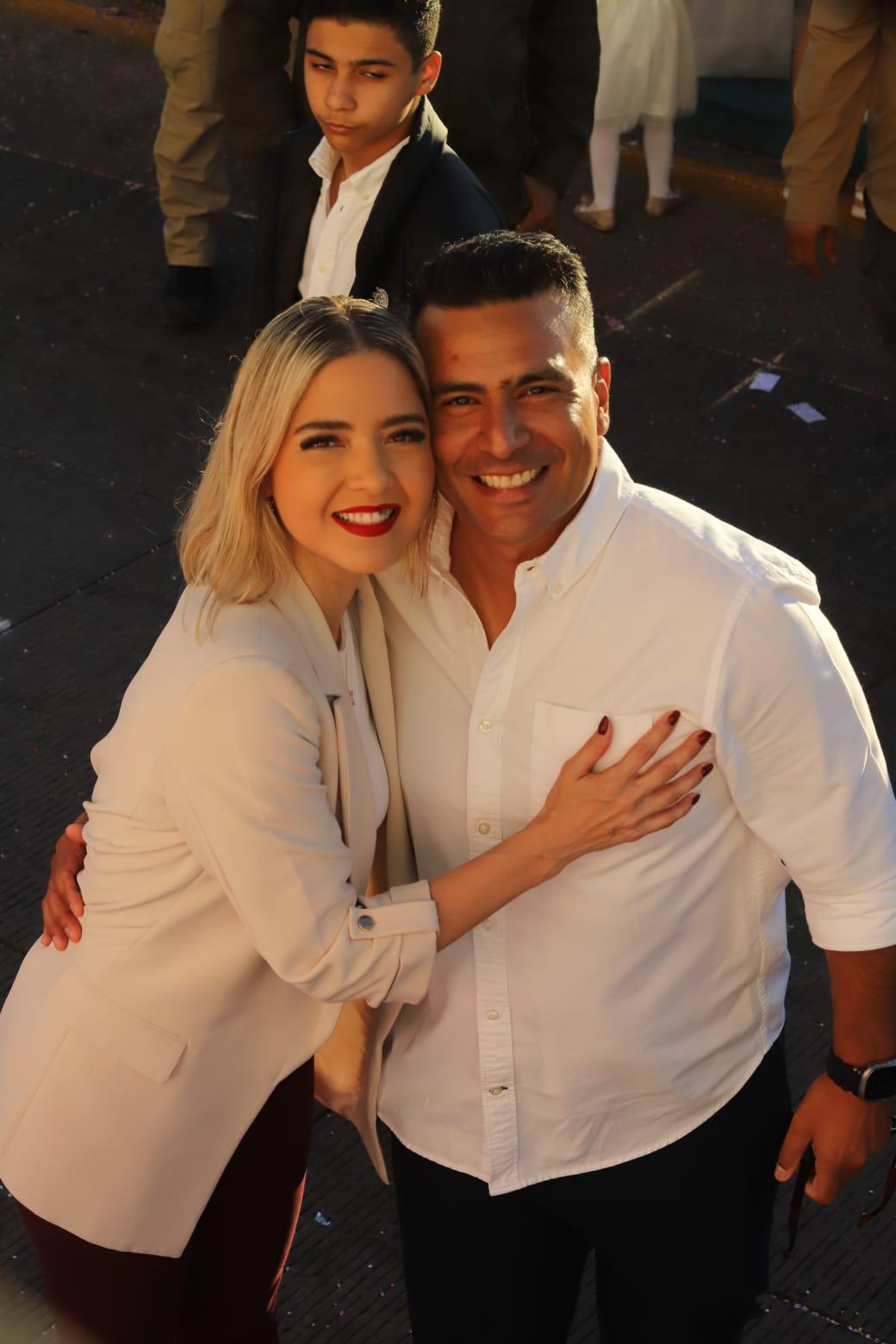 $!Disfrutan aproximadamente 450 mil personas del primer desfile del Carnaval de Mazatlán 2025