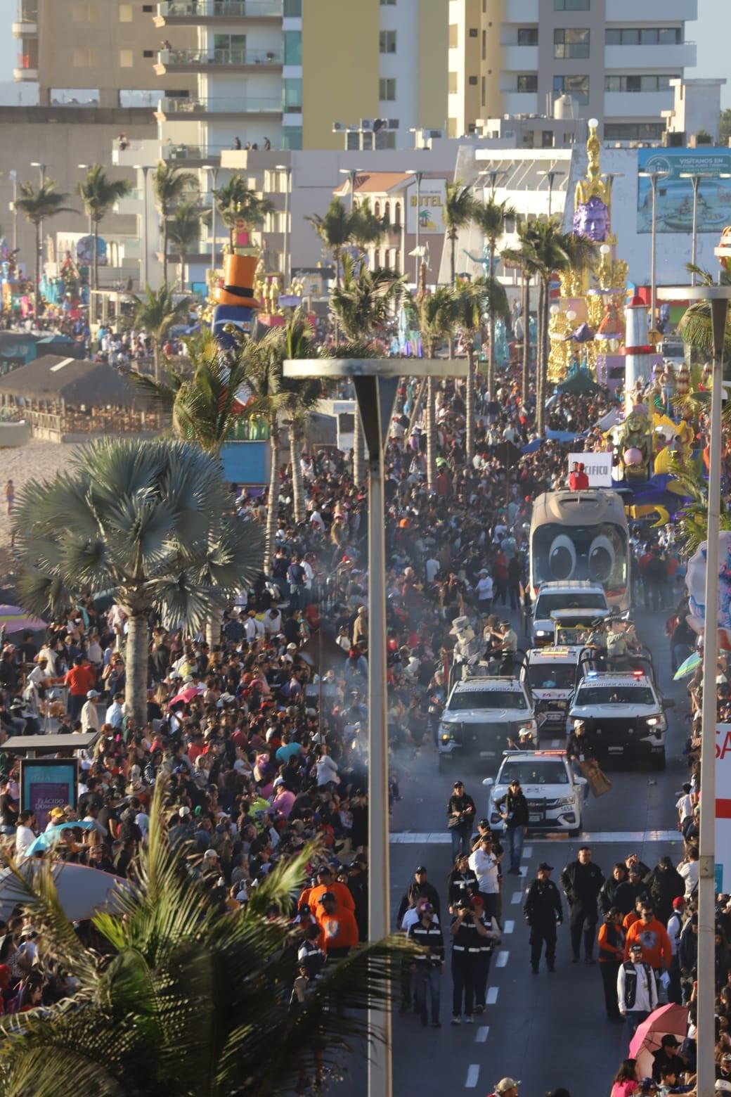 $!Fueron más de 515 mil personas las que disfrutaron del segundo y último desfile del Carnaval de Mazatlán 2025