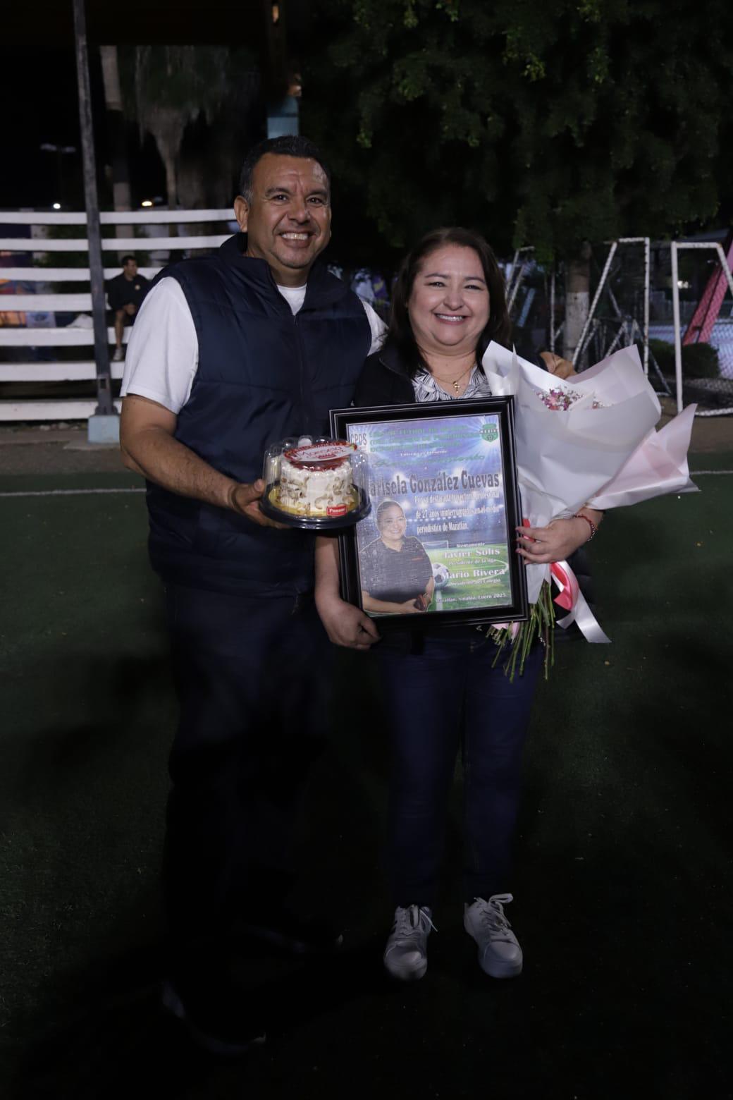 $!Obtiene bicampeón La Mejor FM en la Liga de Medios