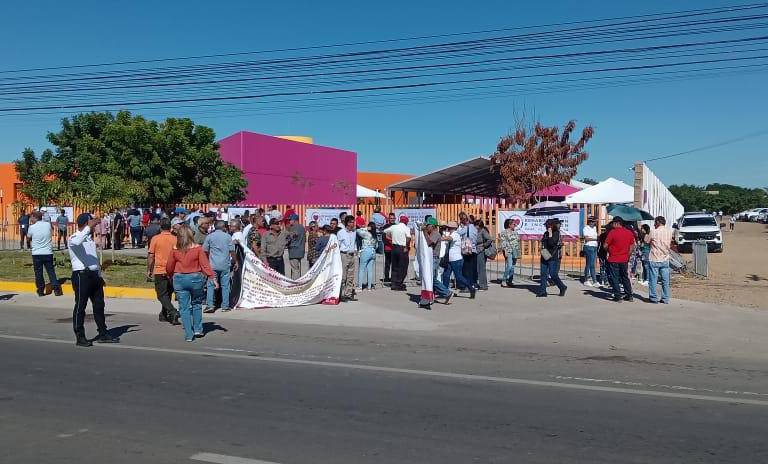 Llega López Obrador para inaugurar el CRIT Teletón en Mazatlán