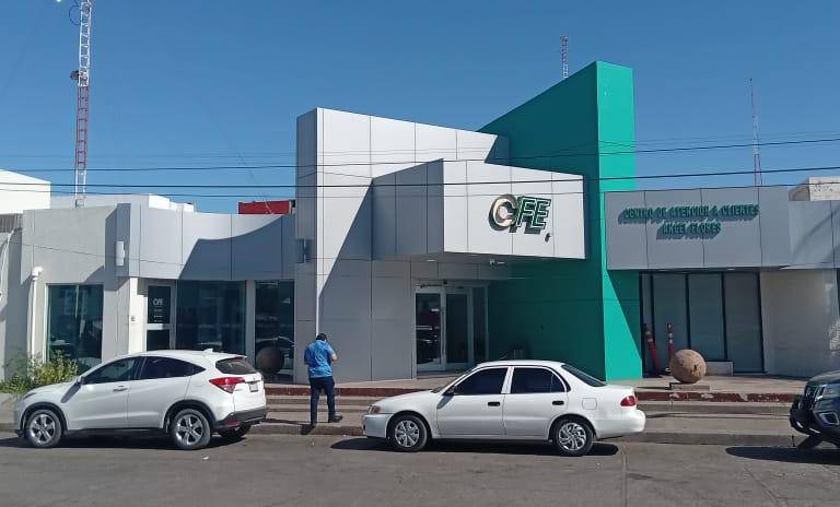 Desconocidos saquean cajeros automáticos de la CFE en Culiacán
