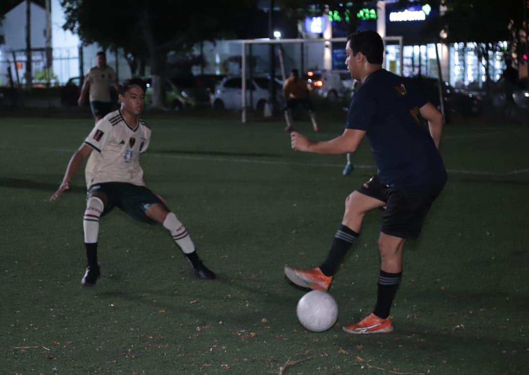 $!Ponen a rodar el balón en el Cuarto Torneo de futbol Colegio Abogados Genaro Estrada A.C.