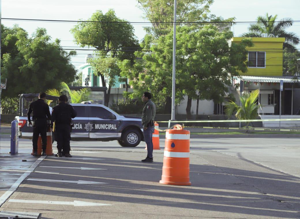 $!Motociclistas armados persiguen y golpean a hombre en la colonia Juárez, en Mazatlán