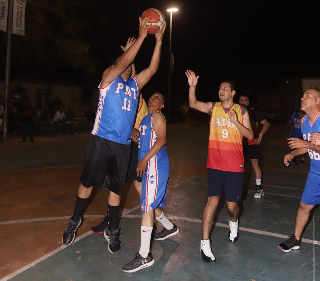 $!Chuckys Boys se adjudican categoría D de Baloncesto Veteranos