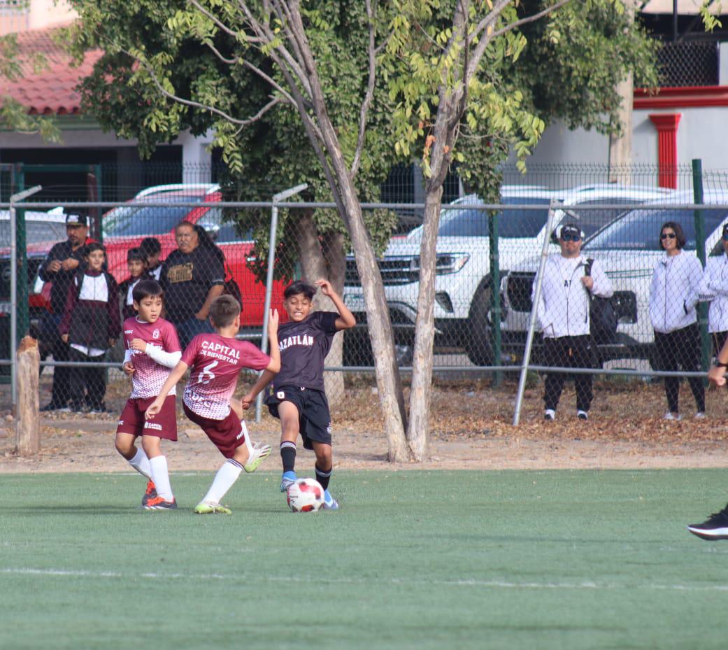 $!Grandes encuentros en la fase estatal del futbol varonil de los Nacionales Conade