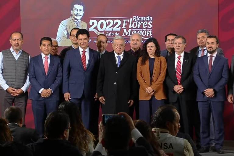 Anuncian aumento del 20% al salario mínimo