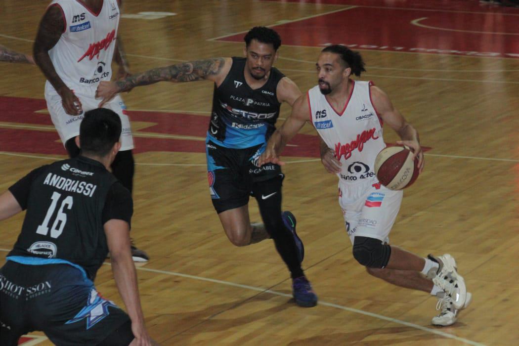 $!Venados Basketball iguala semifinal ante Astros y asegura sexto partido
