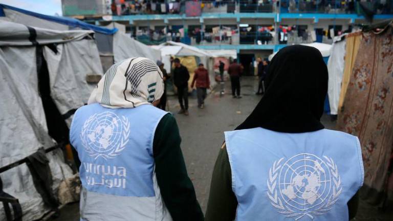 En lugar de estar llenas de niños aprendiendo, las escuelas de UNRWA convertidas en refugios en la Franja de Gaza están llenas de familias desplazadas, exhaustas, hambrientas, con frío y traumatizadas.