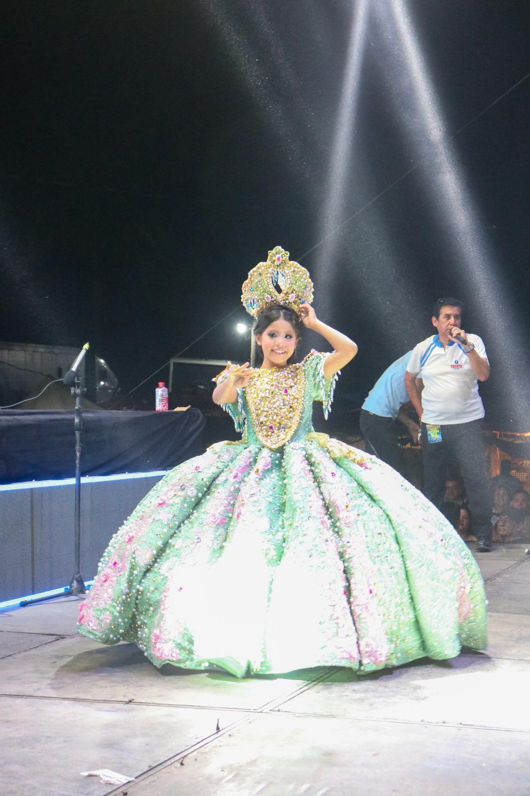 $!Escuinapa se llena de alegría con la coronación de Mía I, reina infantil de las Fiestas del Mar de Las Cabras