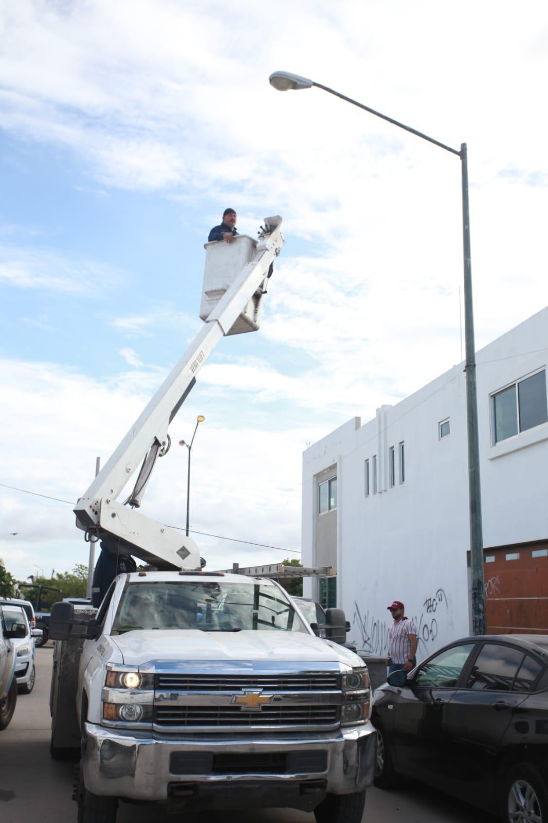 $!Piden vecinos de Pradera Dorada 2 actuar contra robos y tiro de escombros