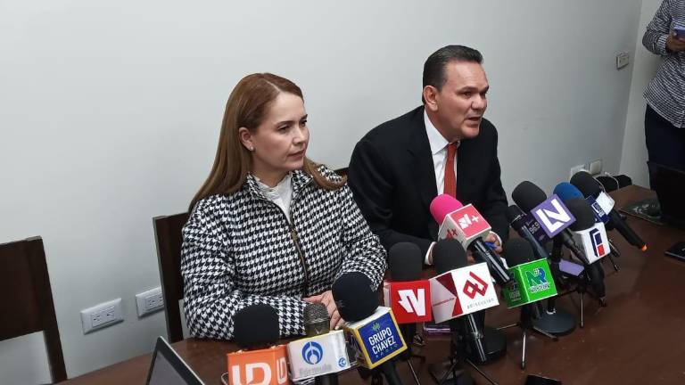 La Diputada Elizabeth Rafaela Montoya expuso la denuncia por violencia política en razón de género de parte del Alcalde de Badiraguato, José Paz López Elenes, en contra de la Regidora Jimena Rochín Soto.