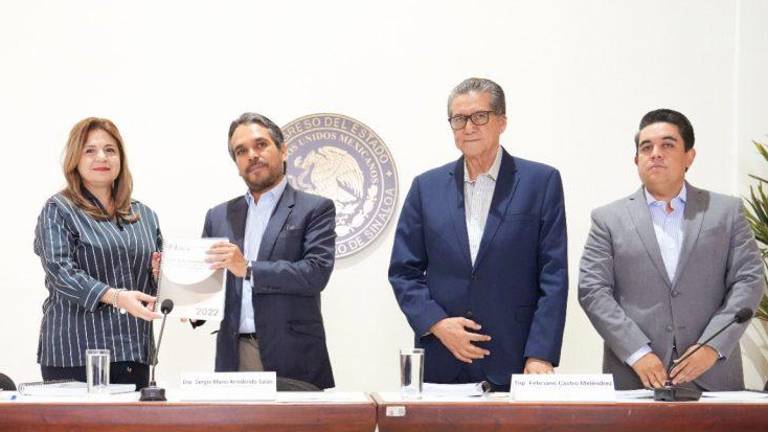 El miércoles 30 de agosto, la Auditora Superior del Estado, Emma Guadalupe Félix Rivera, entregó los informes al Congreso del Estado.