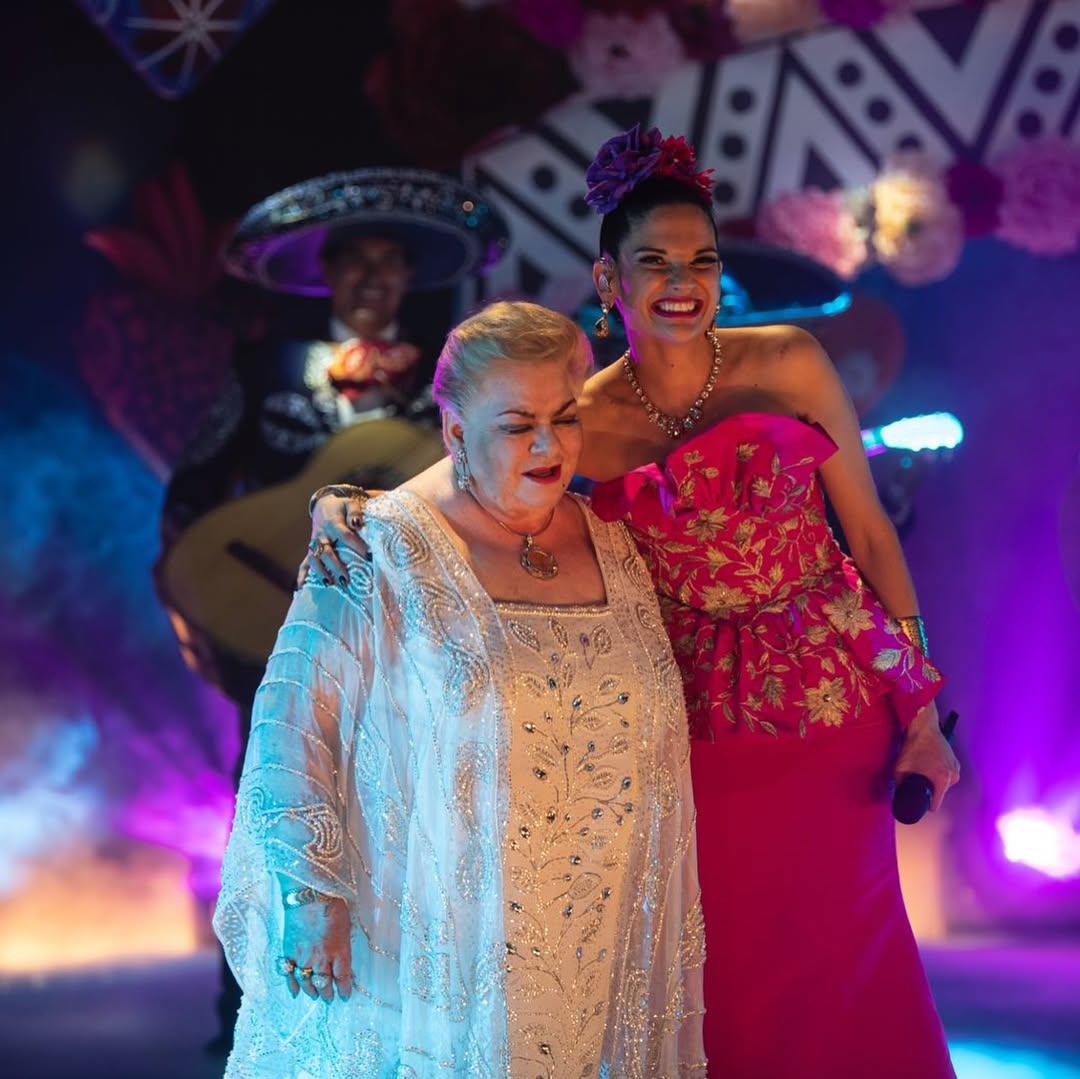 $!Reaccionan famosos a muerte de Paquita la Del Barrio