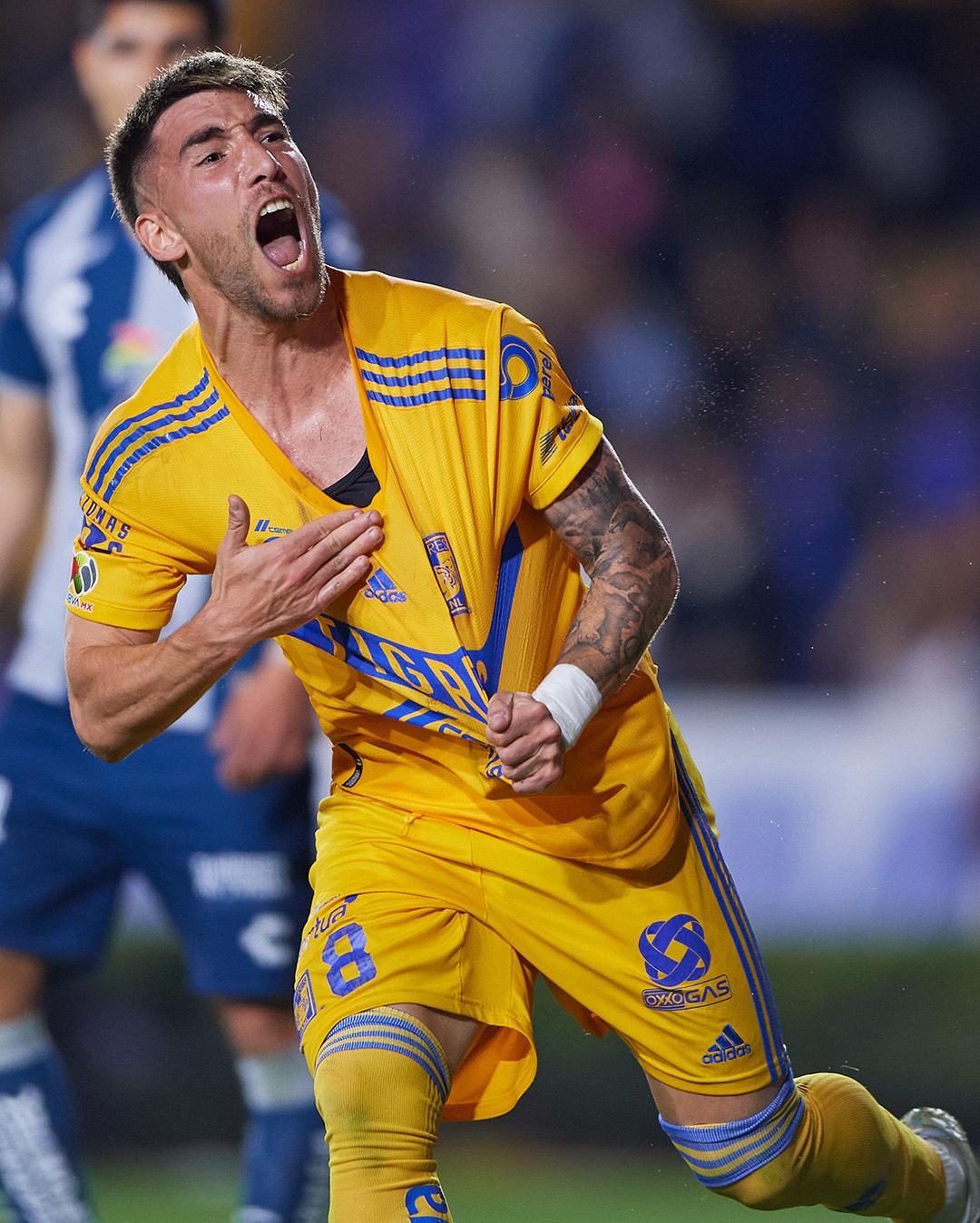 $!Tigres golea al campeón Pachuca en el Volcán
