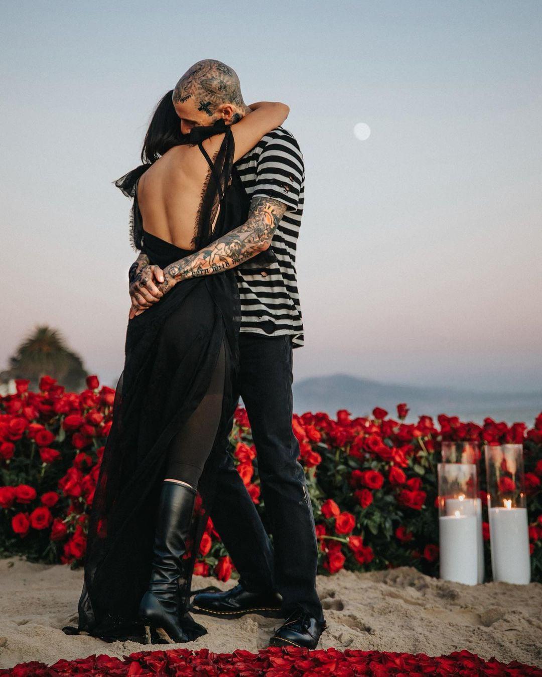 $!Kourtney Kardashian y Travis Barker se van a casar