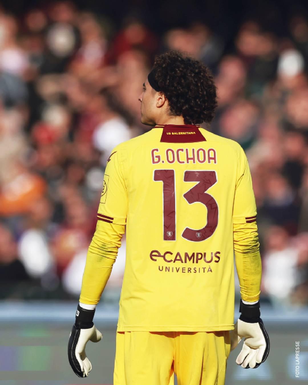 $!Memo Ochoa, fundamental en el empate del Salernitana