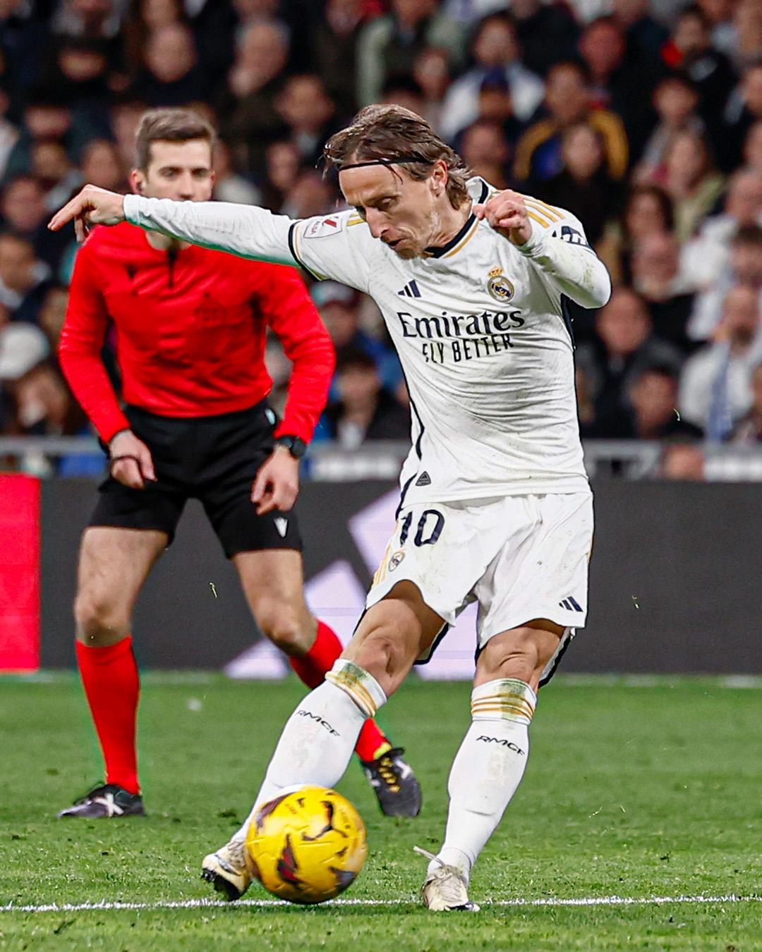 $!Real Madrid derrota al Sevilla con un gran gol de Modrić